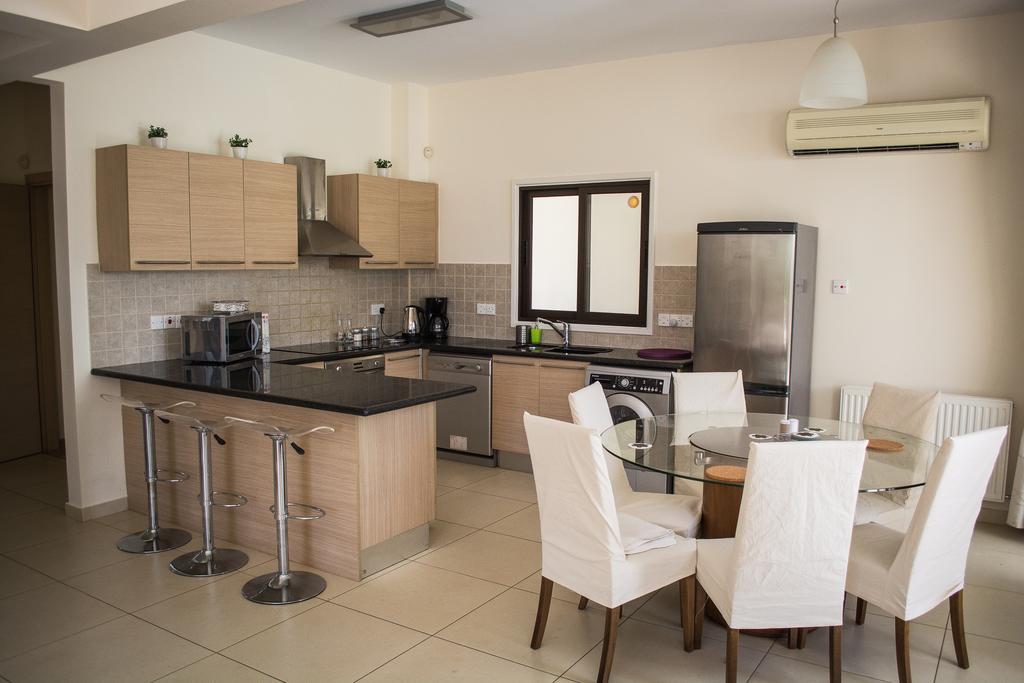 Villa Hera Agios Theodoros Habitación foto