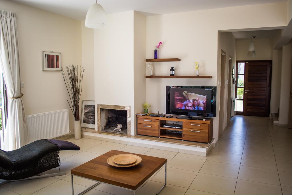 Villa Hera Agios Theodoros Habitación foto